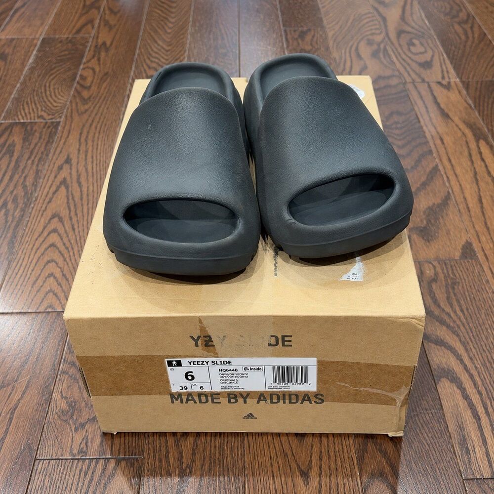 {Adidas Yeezy} Onyx slide sandals with box, US 6
